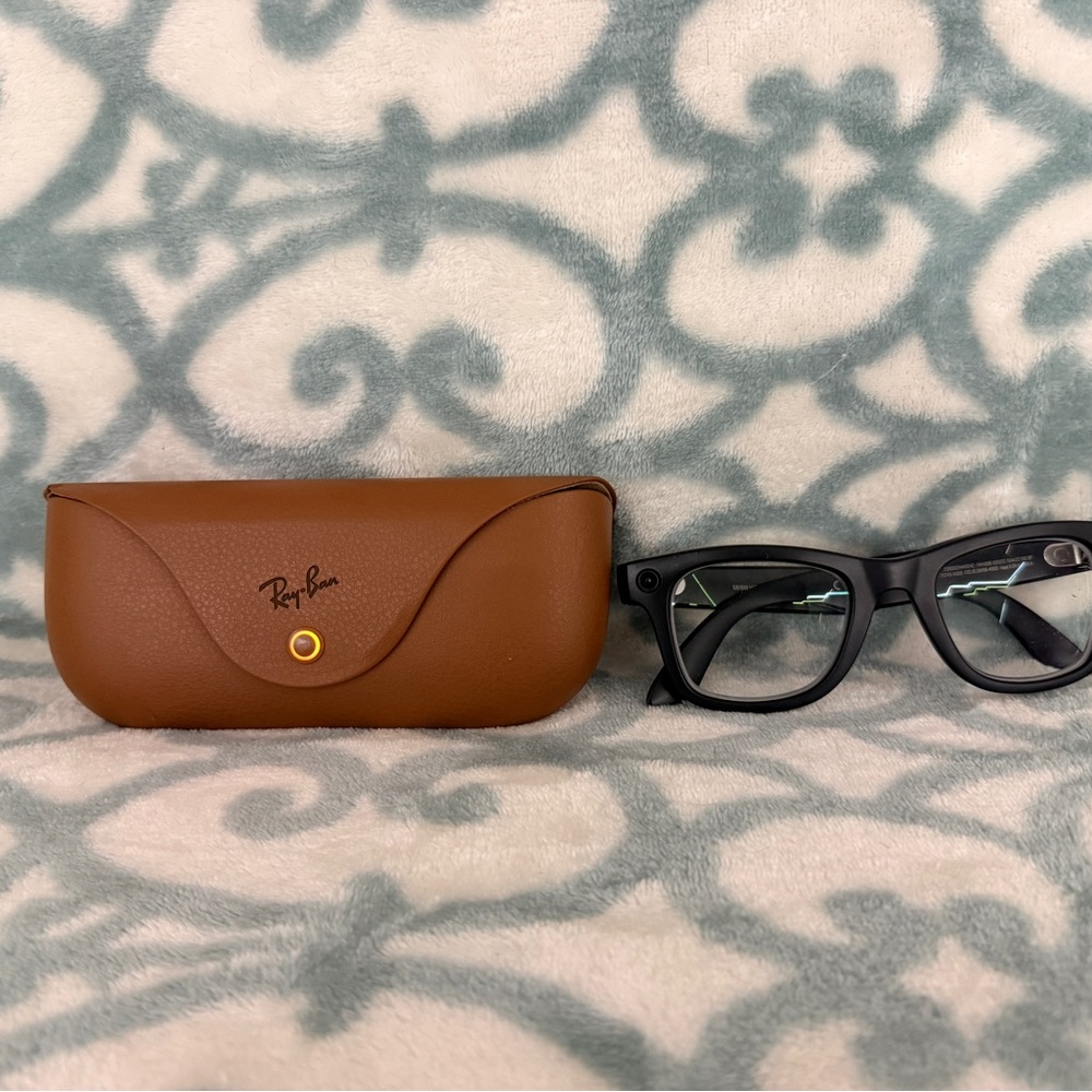 Ray-Ban wayfarer meta glasses